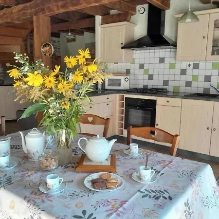 Maison De Caractere Avec Jardin, Terrasse, Jeux Pour Enfants Et Wifi - Animaux Acceptes - Fr-1-742-302 * Fournoules