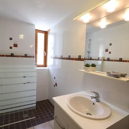 Maison De Caractere Avec Jardin, Terrasse, Jeux Pour Enfants Et Wifi - Animaux Acceptes - Fr-1-742-302 * Fournoules